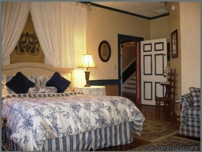 The Fairfield Inn 1757 Стая снимка