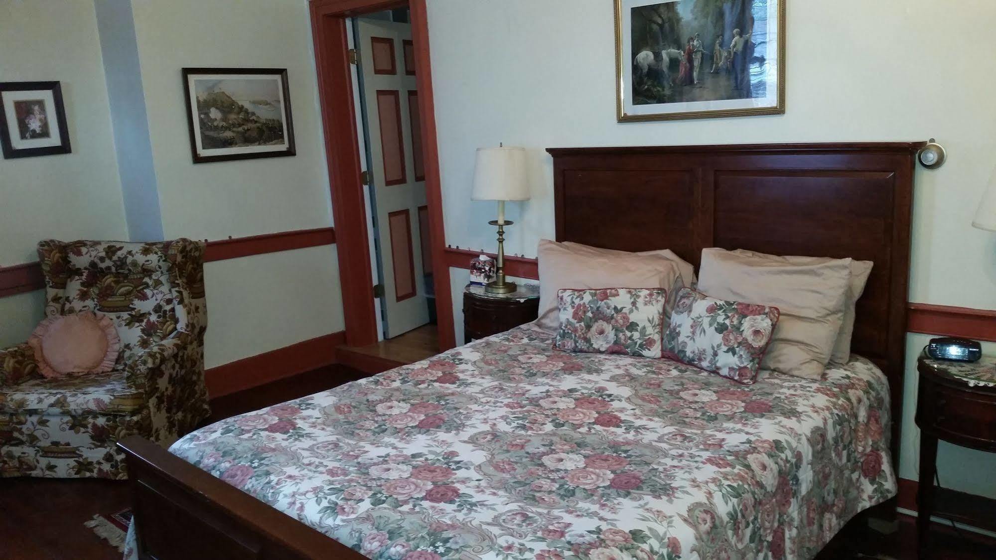 The Fairfield Inn 1757 Екстериор снимка